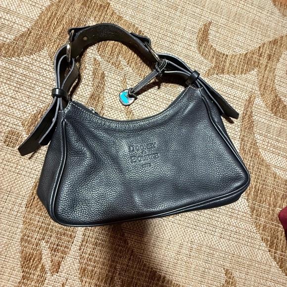 Dooney and Burke bucket shoulder bag! Exc condition!! Black color, med sz purse - Picture 4 of 15